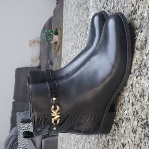 NEW MICHAEL Michael Kors Farrah Shootie Bootie Size 10